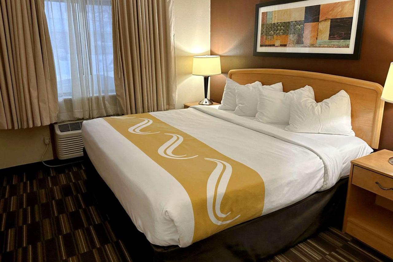 Quality Suites Near West Acres Fargo Buitenkant foto