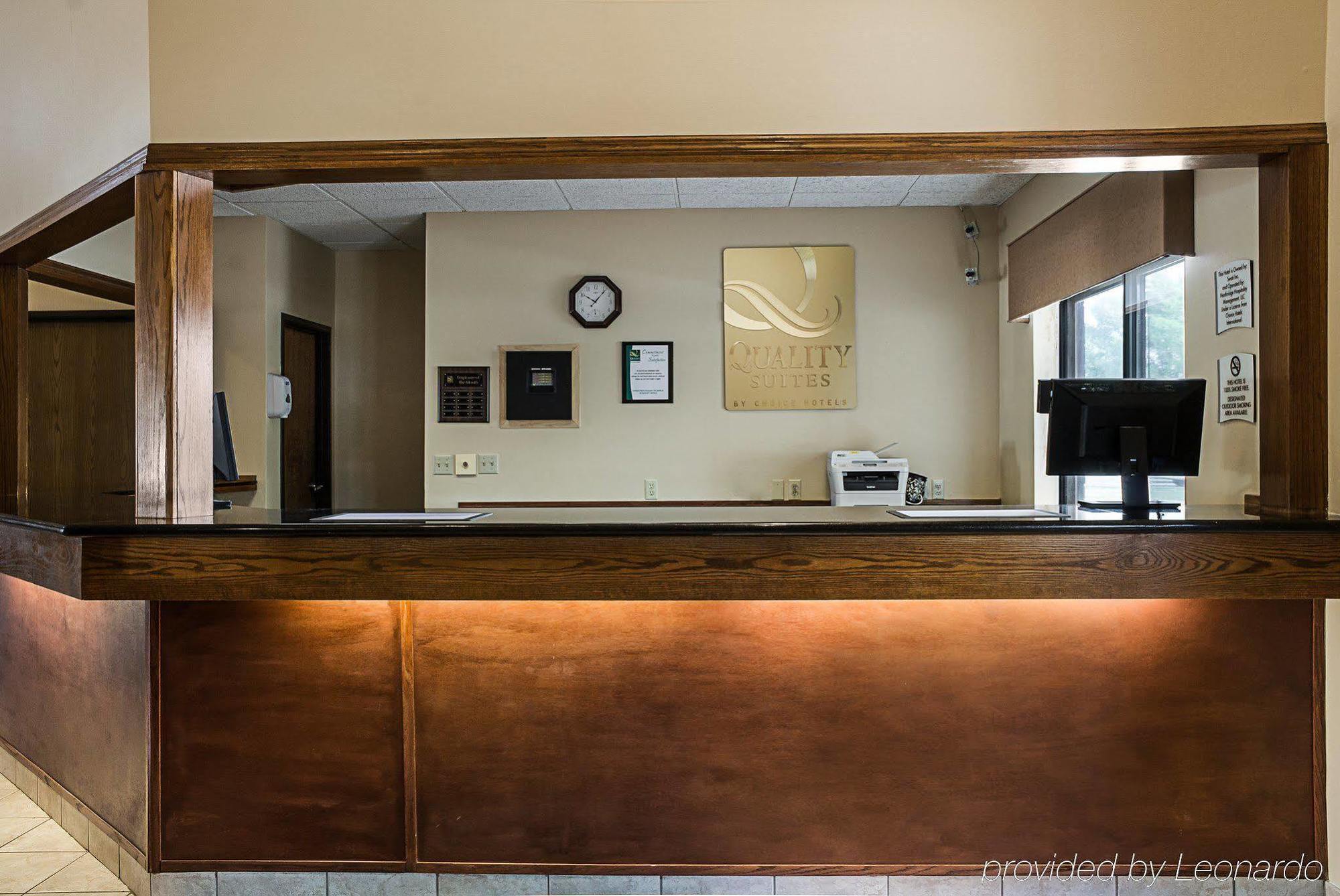 Quality Suites Near West Acres Fargo Buitenkant foto