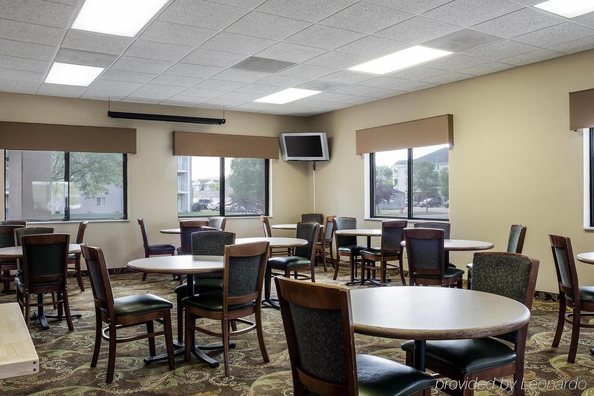 Quality Suites Near West Acres Fargo Buitenkant foto