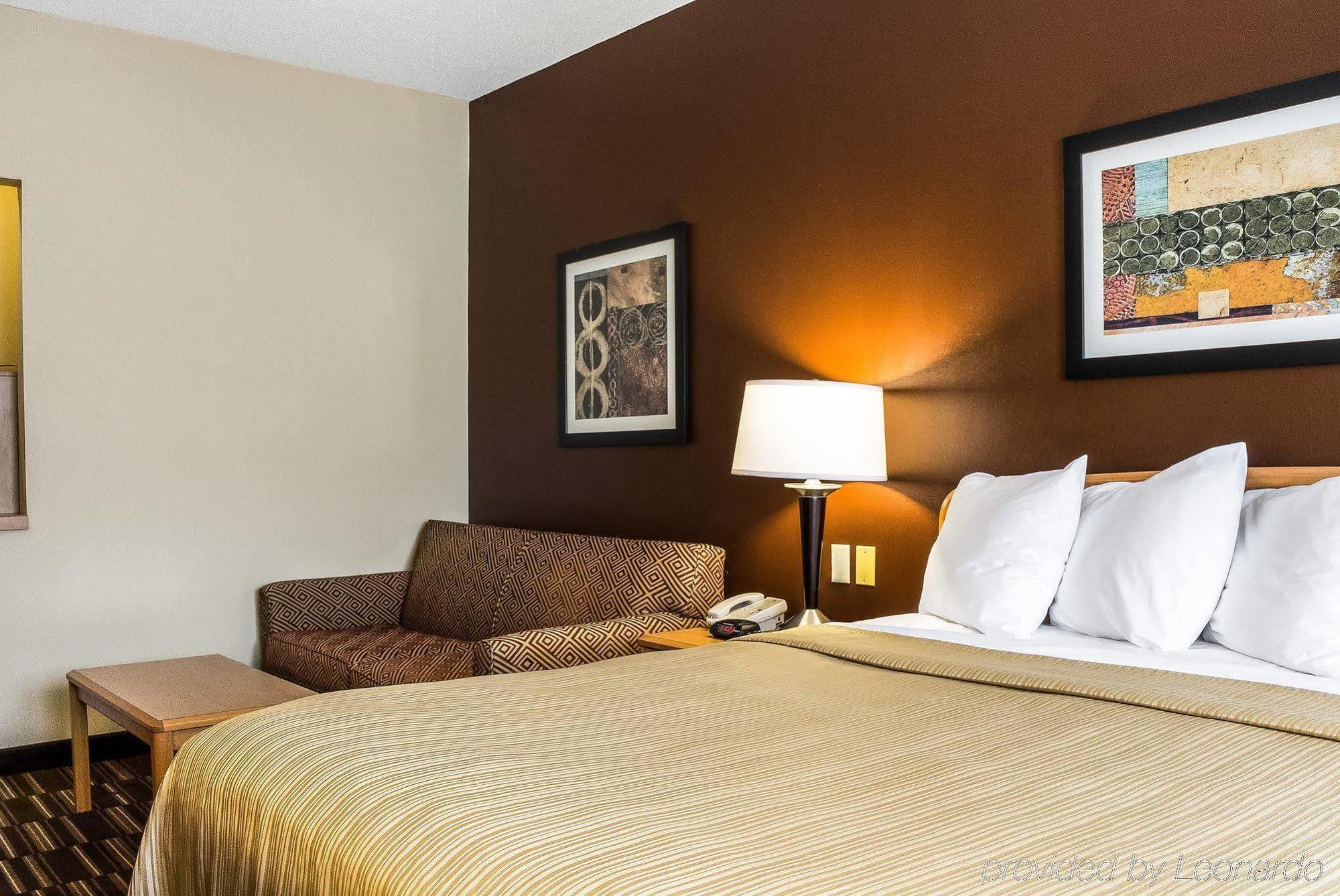Quality Suites Near West Acres Fargo Buitenkant foto