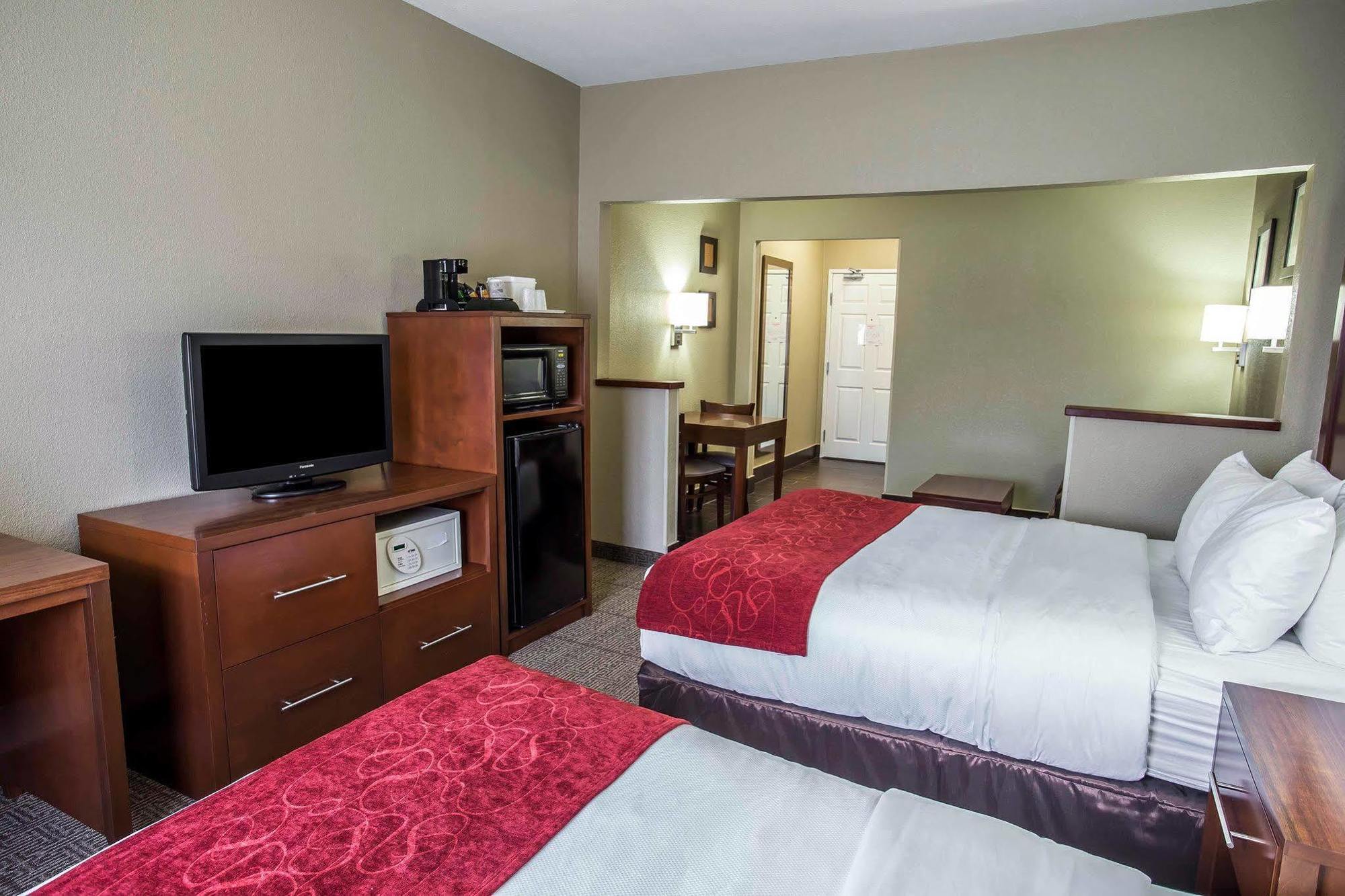 Quality Suites Near West Acres Fargo Buitenkant foto